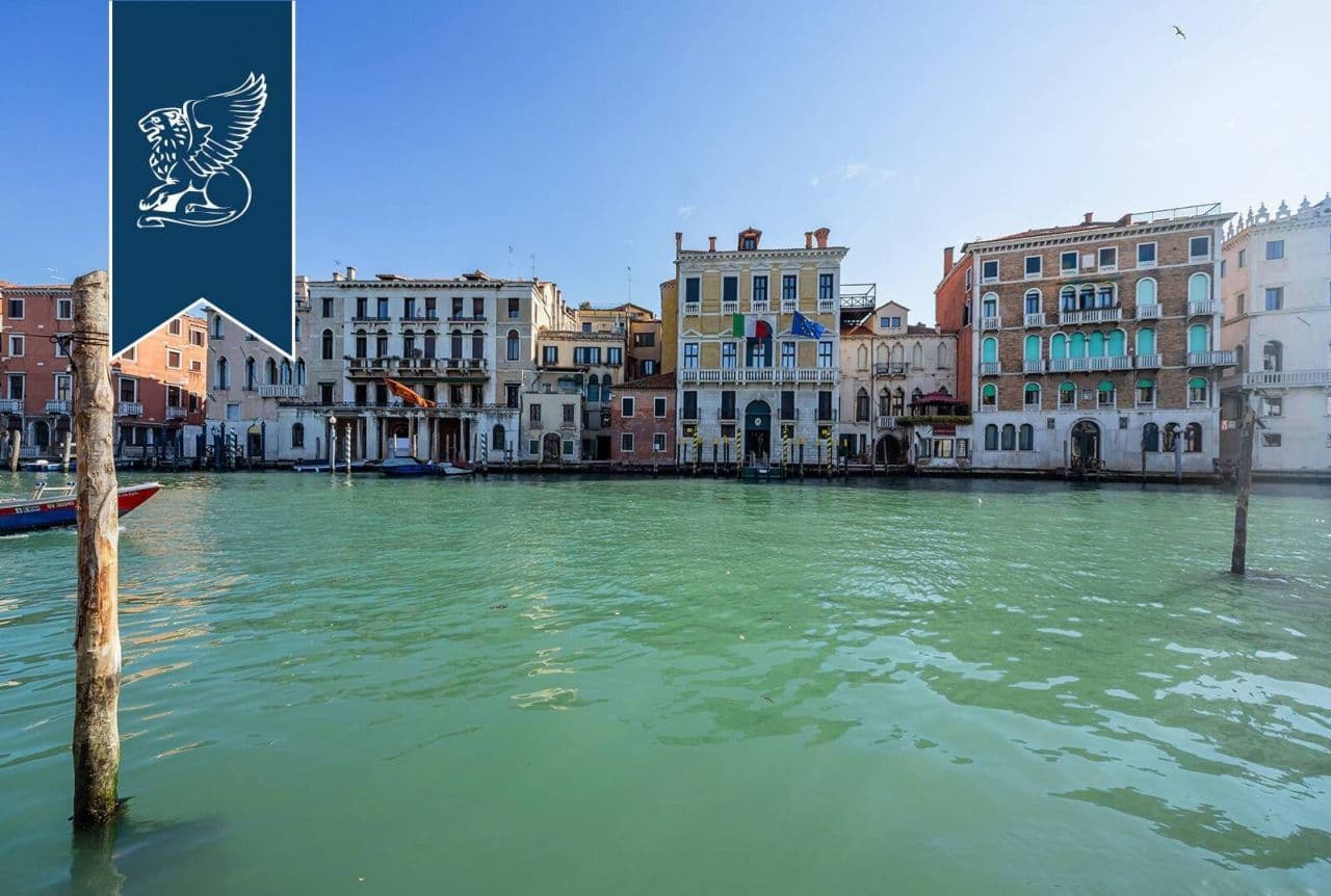 2-Bedroom Apartment in Venice, Italy, photo 2