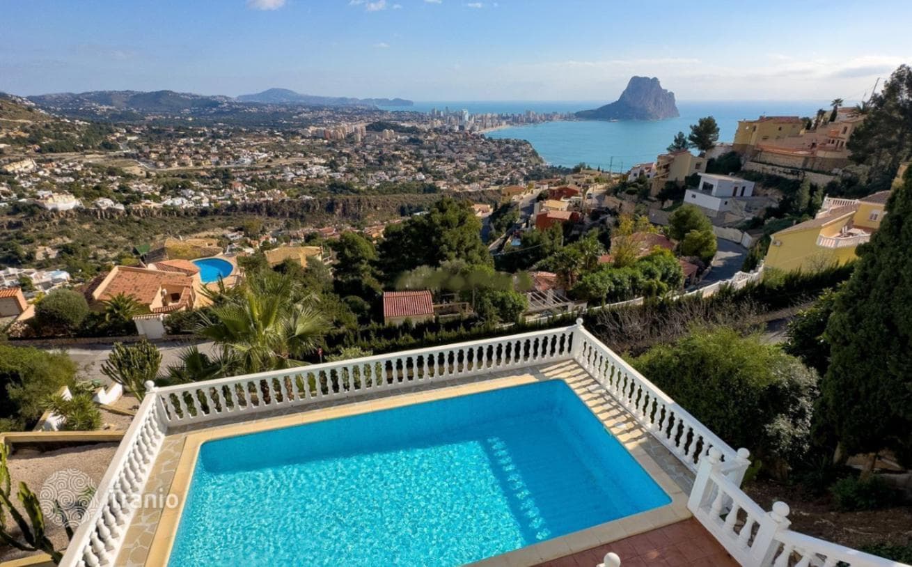3-Bedroom Villa with Sea View in Calpe