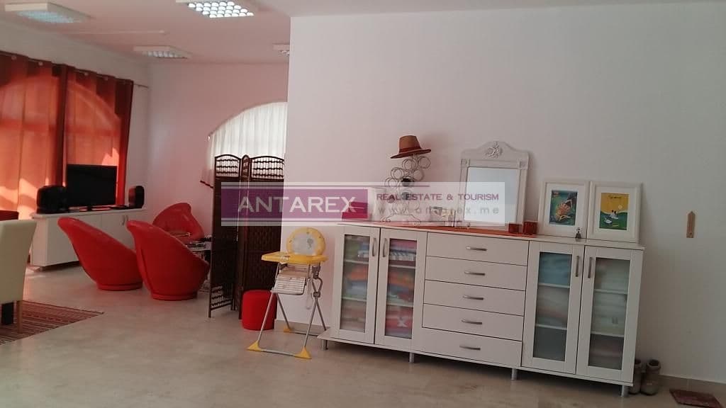 4-Room Apartment in Baosici, Montenegro, photo 5