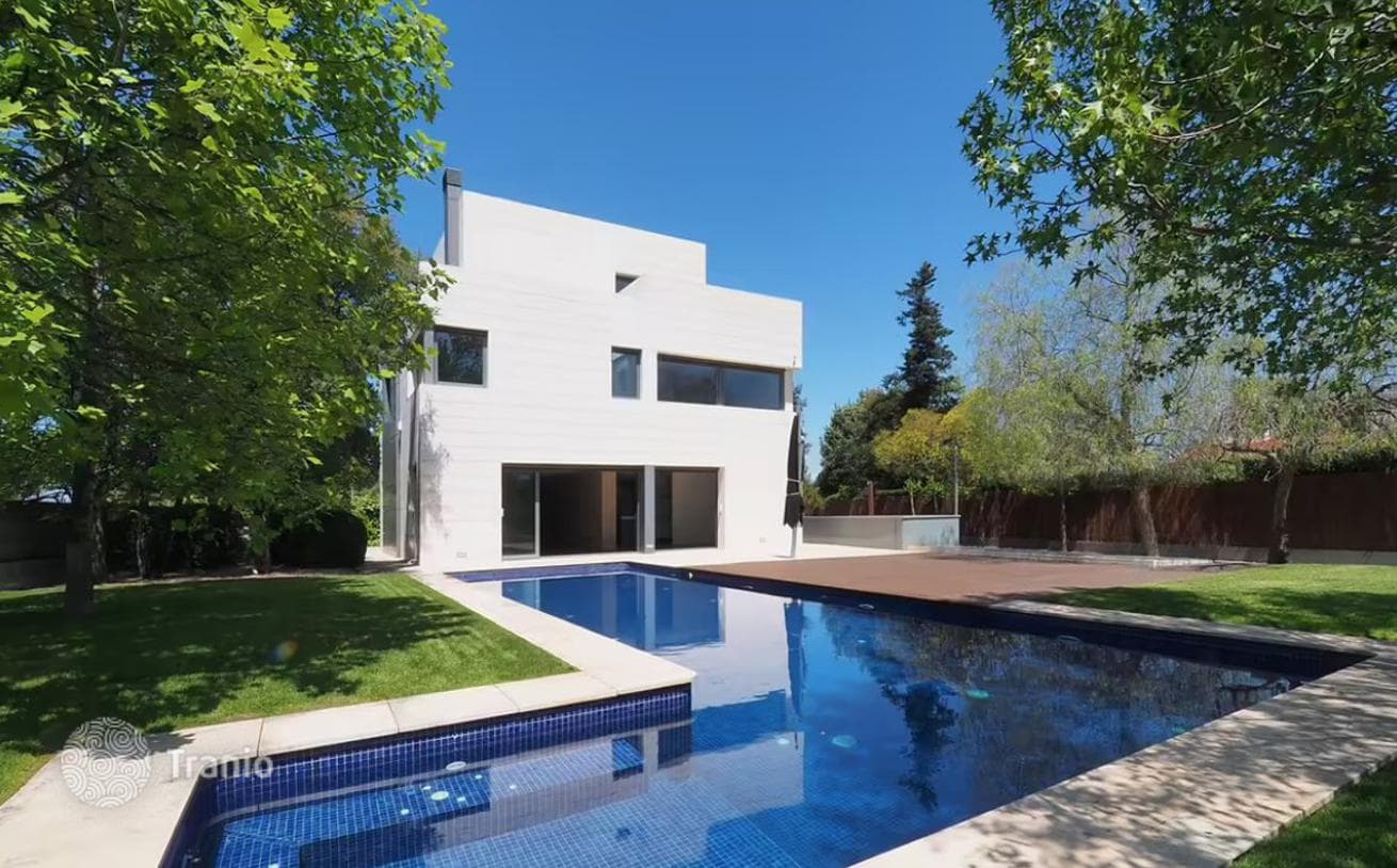 6-Bedroom House with Private Pool in Sant Cugat del Vallès, Barcelona, photo 3