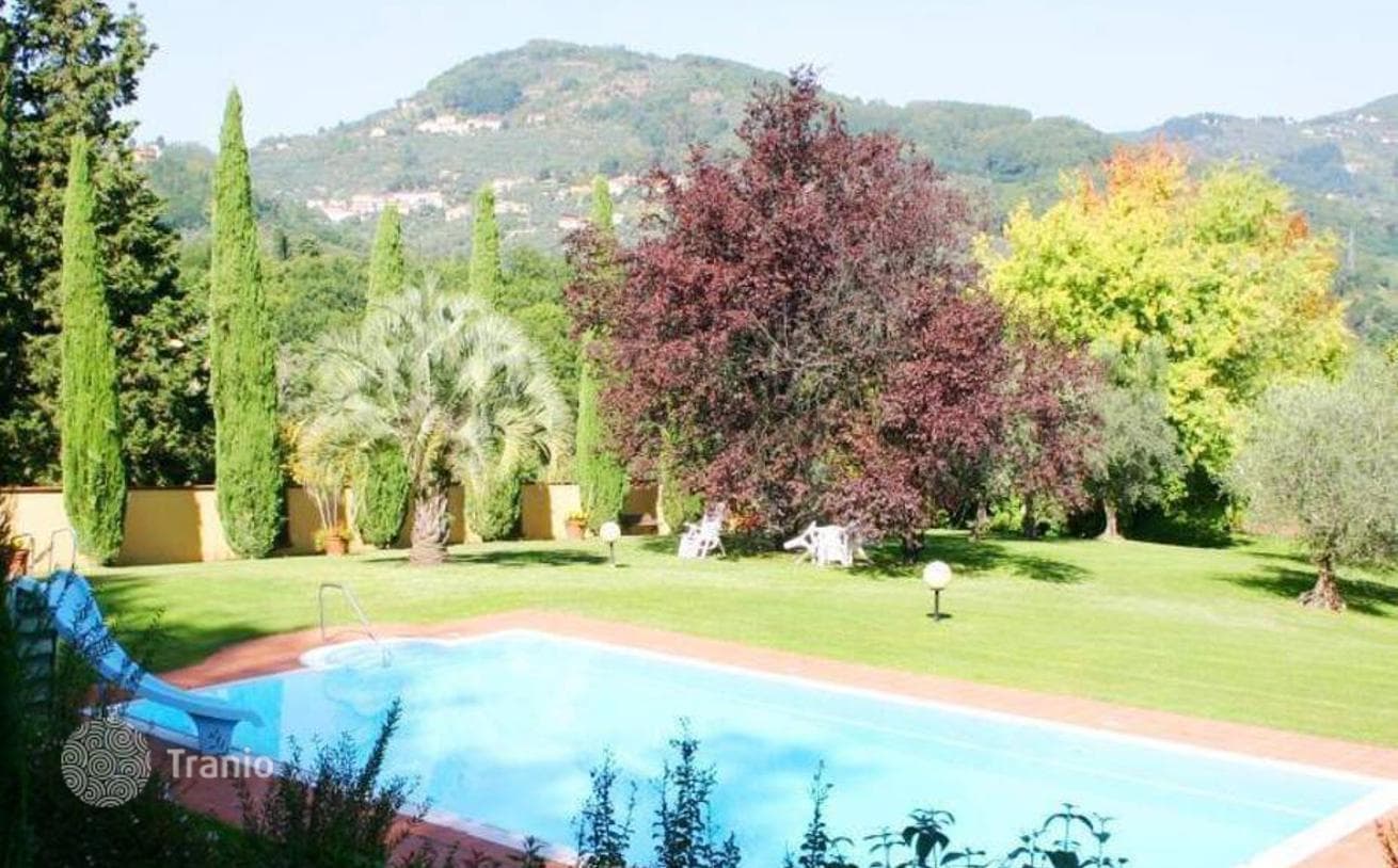 5-Bedroom Villa in Lucca, Italy, photo 2