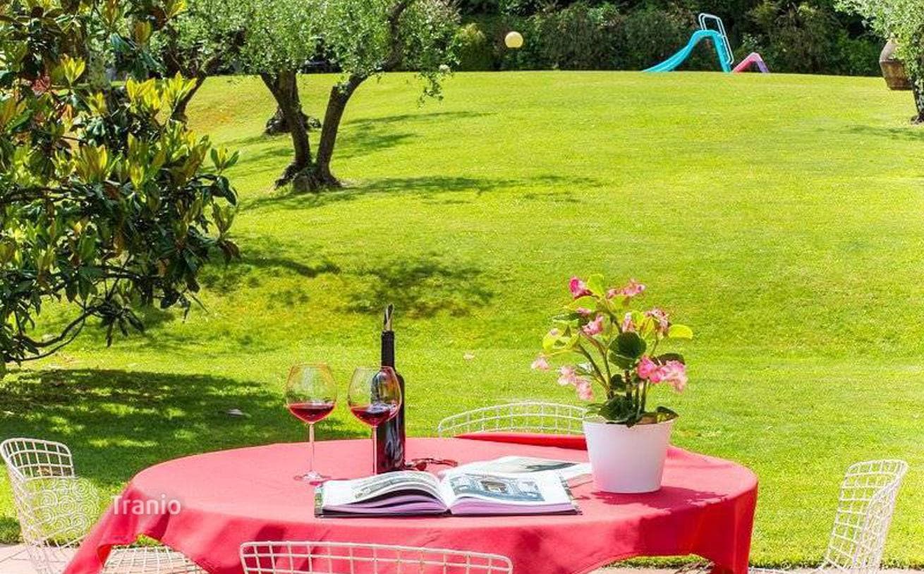 5-Bedroom Villa in Lucca, Italy, photo 3