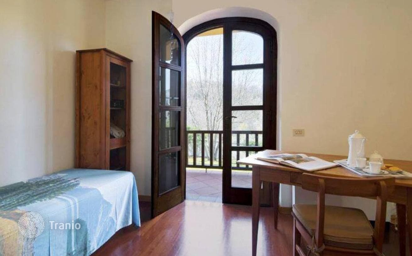 5-Bedroom Villa in Lucca, Italy, photo 5