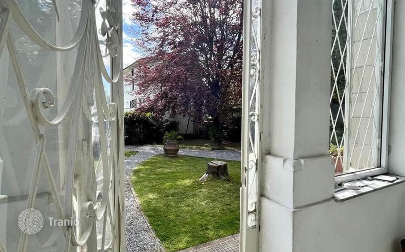 2-Bedroom Villa in Lucca, Italy, photo 2