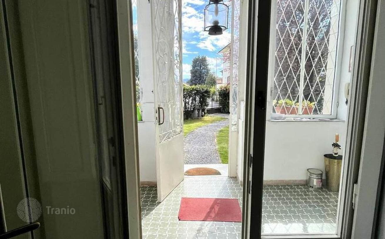 2-Bedroom Villa in Lucca, Italy, photo 5