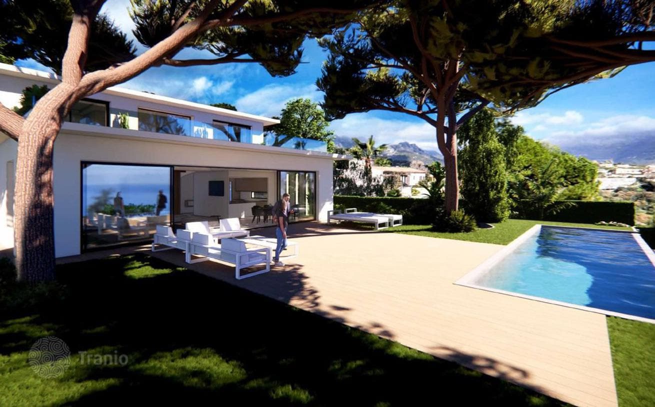 5-Bedroom Villa with Infinity Pool and Sea View in Roquebrune-Cap-Martin, photo 3