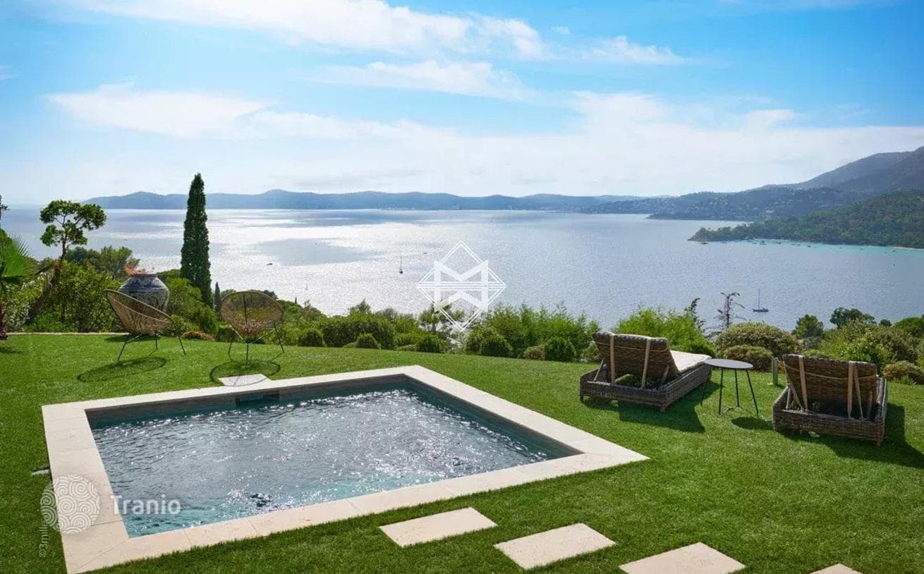 Luxury Villa with Private Pool, Mooring and Beach Access in Le Lavandou, photo 4