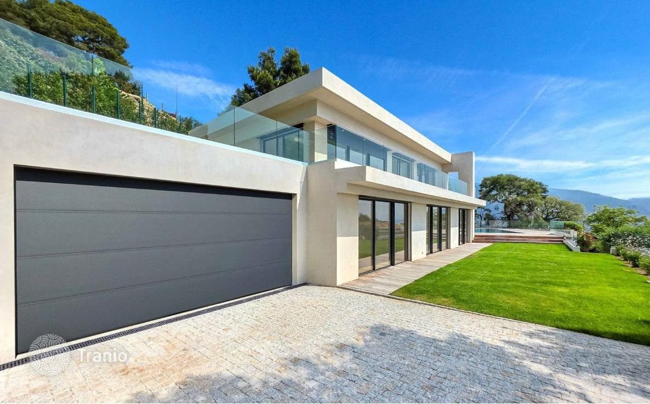 4-Bedroom Villa with Sea View in Roquebrune-Cap-Martin, photo 5