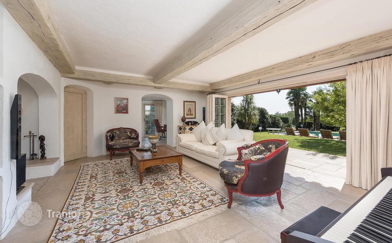4-Bedroom Villa with Private Pool in La Colle-sur-Loup, photo 4