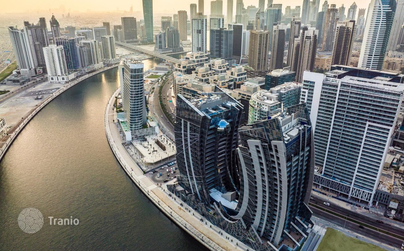 Уникальный жилой комплекс DaVinci Tower на берегу канала в районе Business Bay, Дубай, ОАЭ, фото 2