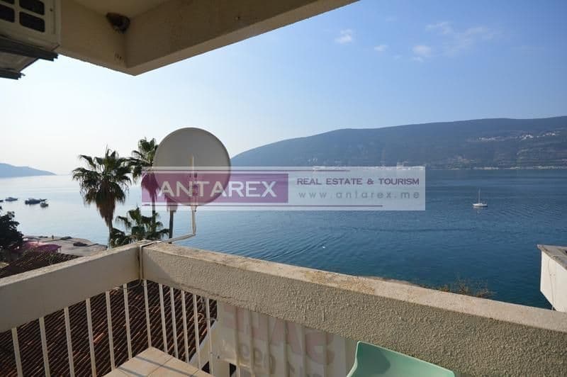 Апартаменты в Херцег-Нови, Черногория, 50 м², фото 2