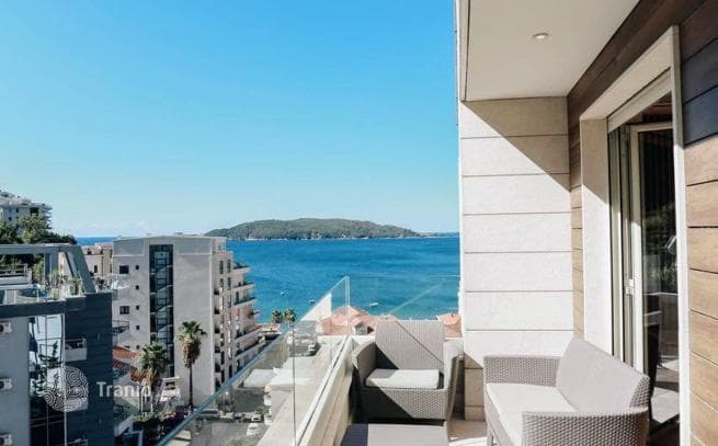 3-Bedroom Penthouse with Roof Terrace in Rafailovici, Montenegro, photo 5