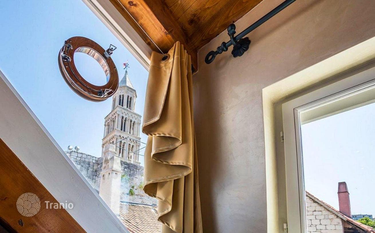 3-Bedroom Furnished Apartment in Split Old Town, photo 3