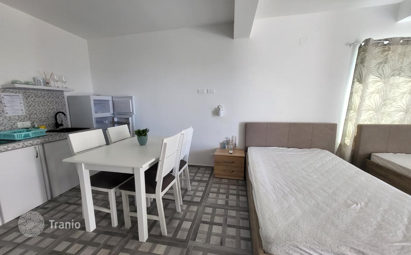 3-Story House with 9 Apartments and Sea View in Uteh, Bar, photo 5