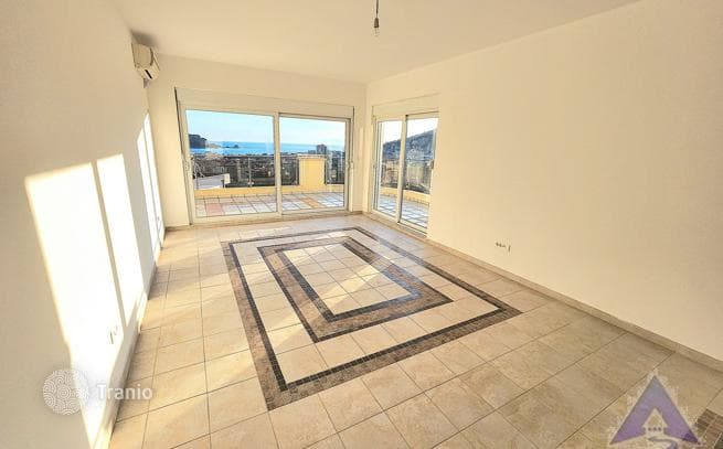 1-Bedroom Apartment with Sea View in Budva, photo 2