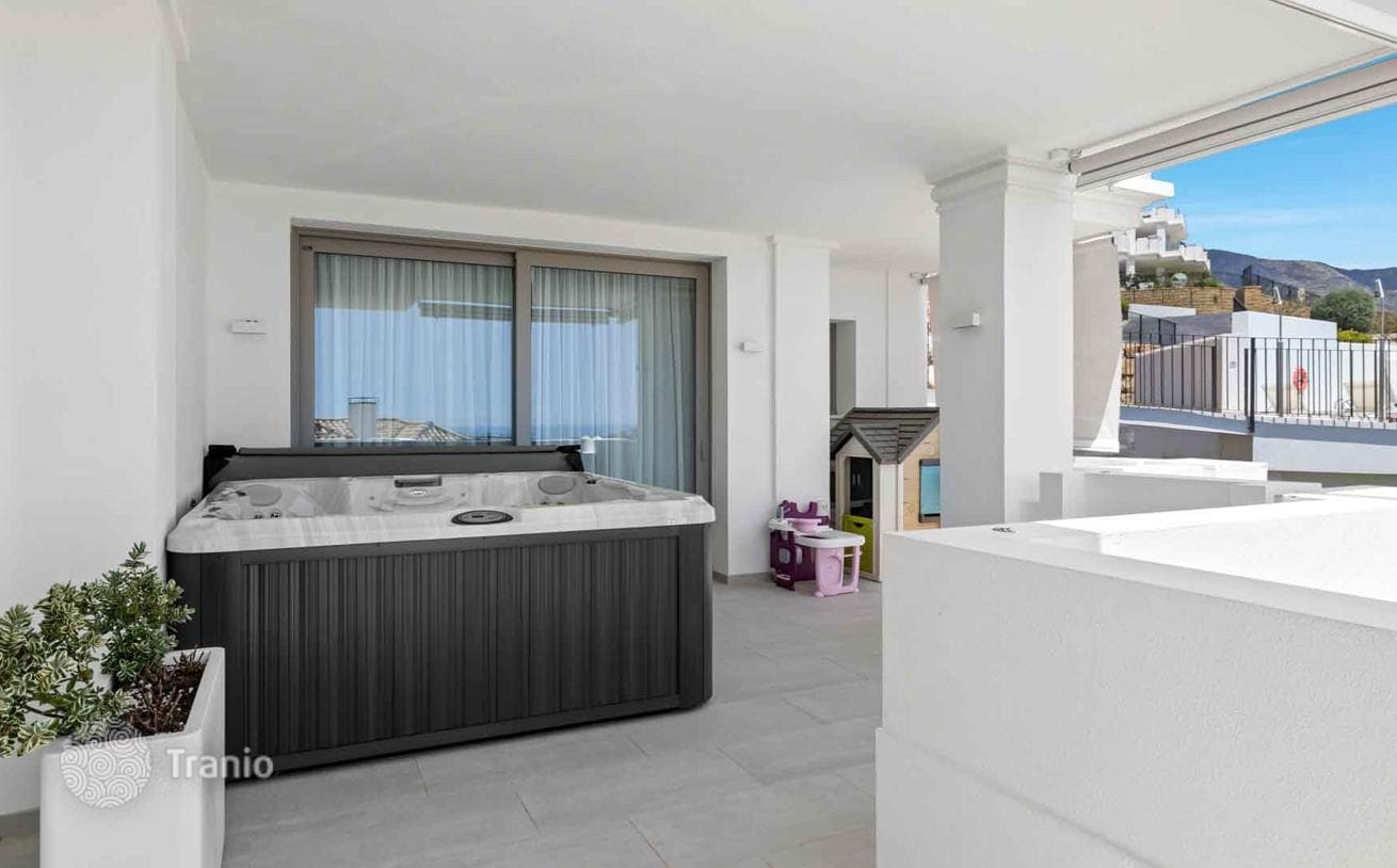 7-комнатная квартира 325 м² в Нуэва Андалусии, Испания