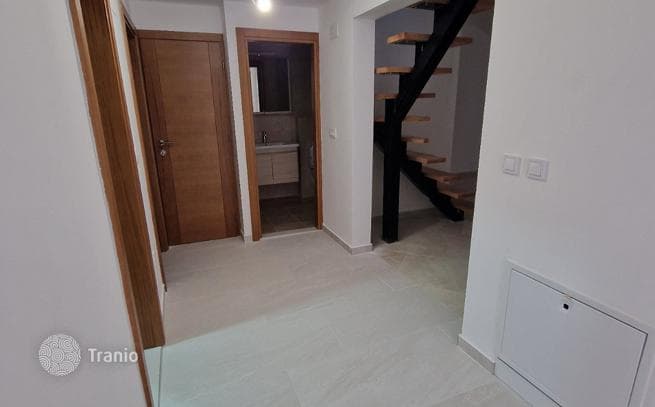 2-Bedroom Duplex with Sea and City Views in Igalo, Montenegro, photo 2