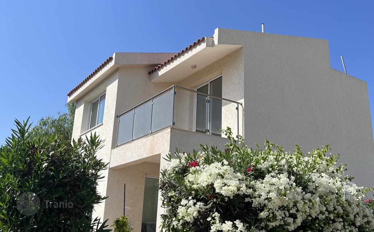 2 and 3-Bedroom Villas with Sea Views in Peia, Paphos