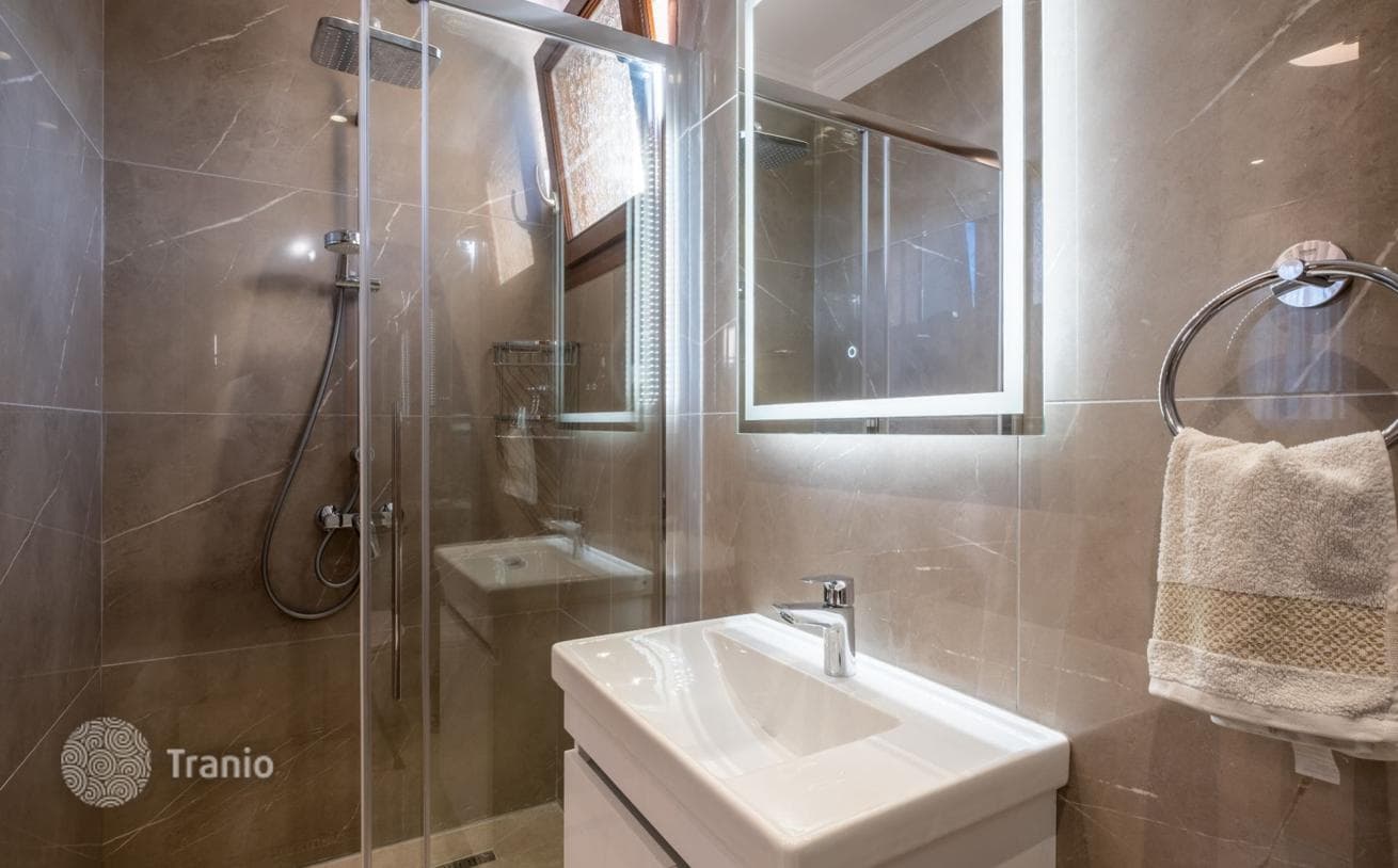 5-Bedroom Villa in Muttayya, Cyprus, photo 5