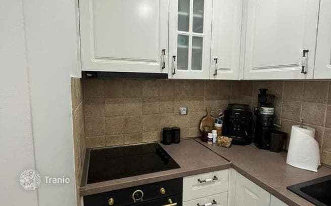 2-Bedroom Apartment 200 m from the Sea in Dobrota, Kotor, photo 4