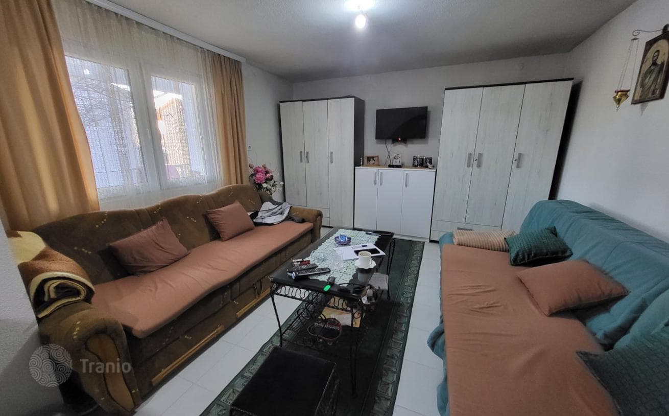 2-Bedroom House with Garage Near the Beach in Susanj