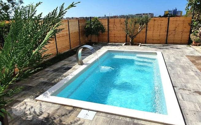 2-Bedroom Apartment with Heated Pool in Pula, Croatia, photo 2