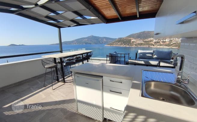 4-Bedroom Luxury Villa with Sea Views and Roof Terrace in Kalkan, photo 4