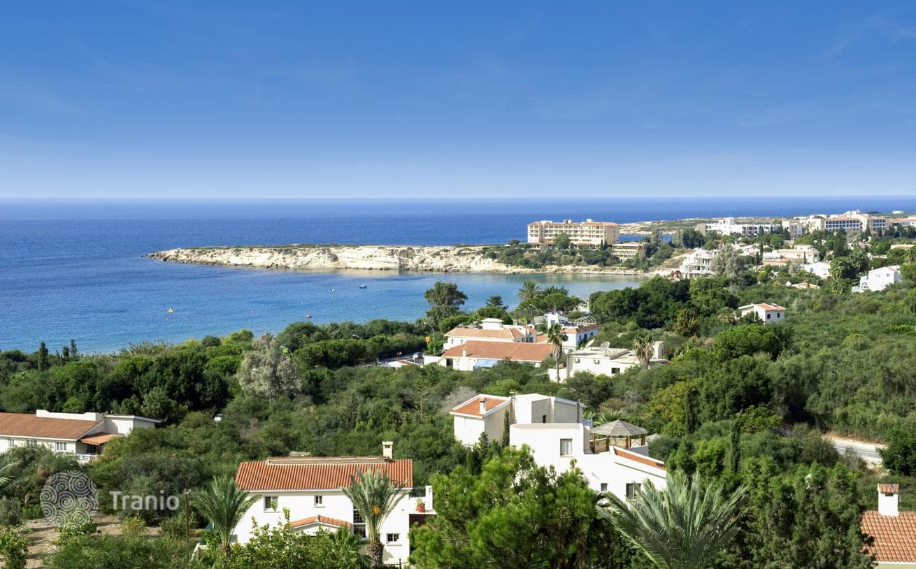 5-Bedroom Villa with Private Pool in Coral Bay, Cyprus, photo 5
