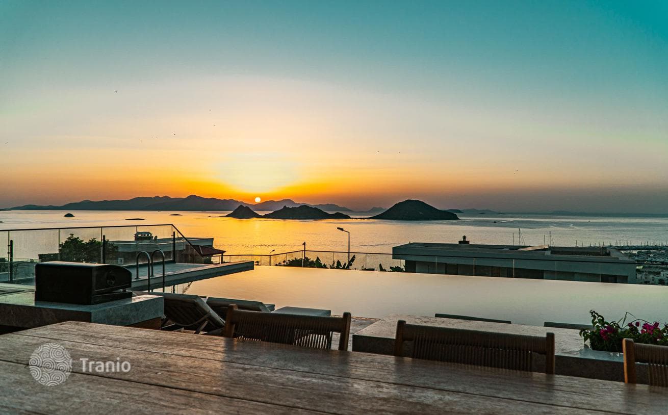 3-Bedroom Villa with Sea View in Turgutreis, Mugla