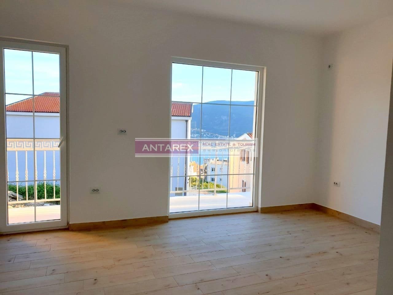 Апартаменты в Херцег-Нови, Черногория, 41 м², фото 2