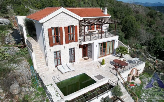 4-Bedroom Villa with Sea View in Zagor, Kotor, photo 4