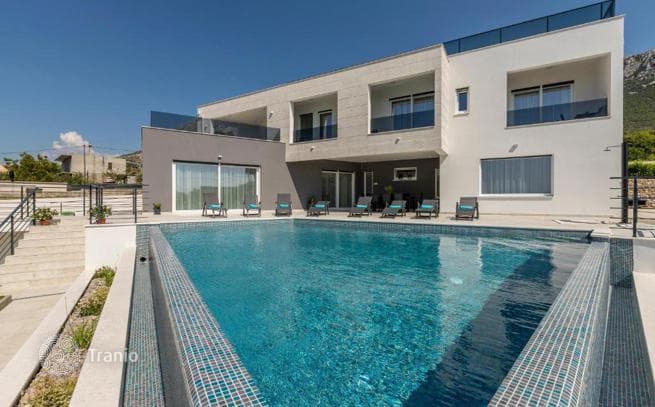 4-Bedroom Villa in Split, Dalmatia, photo 4