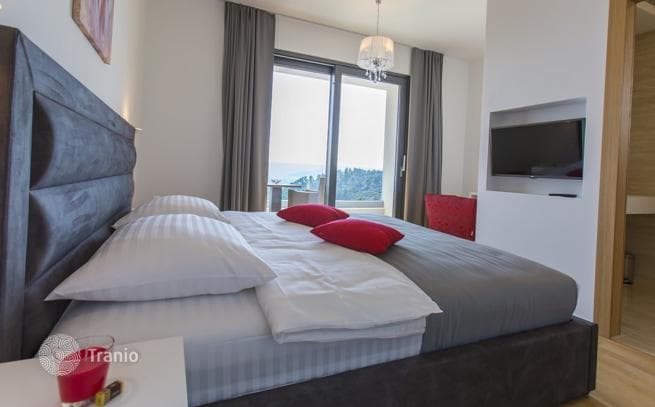 Luxury 4-Bedroom Villa with Sea View, Private Pool and Sauna in Split, photo 5