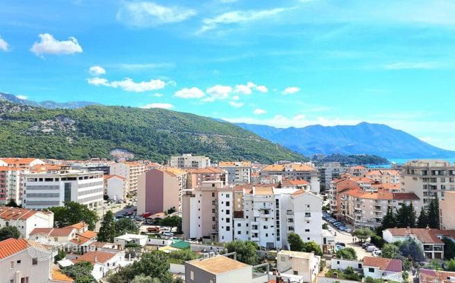 2-Bedroom Apartment with Sea View in Budva, photo 2