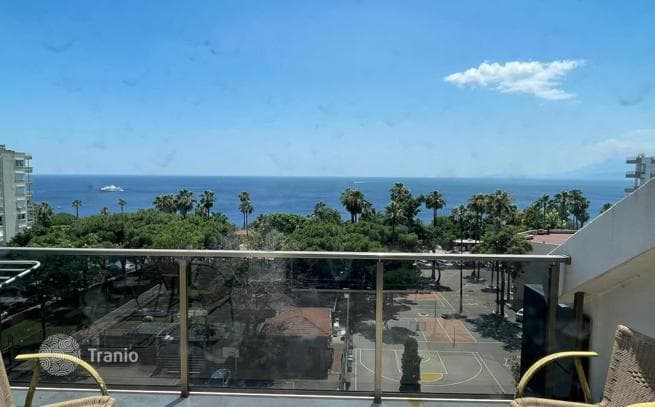 3-Bedroom (3+1) Beachfront Apartment with Sea View in Muratpasa, Antalya