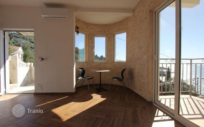 Modern House with Panoramic Sea Views 380 m from the Sea in Dobrota, photo 4