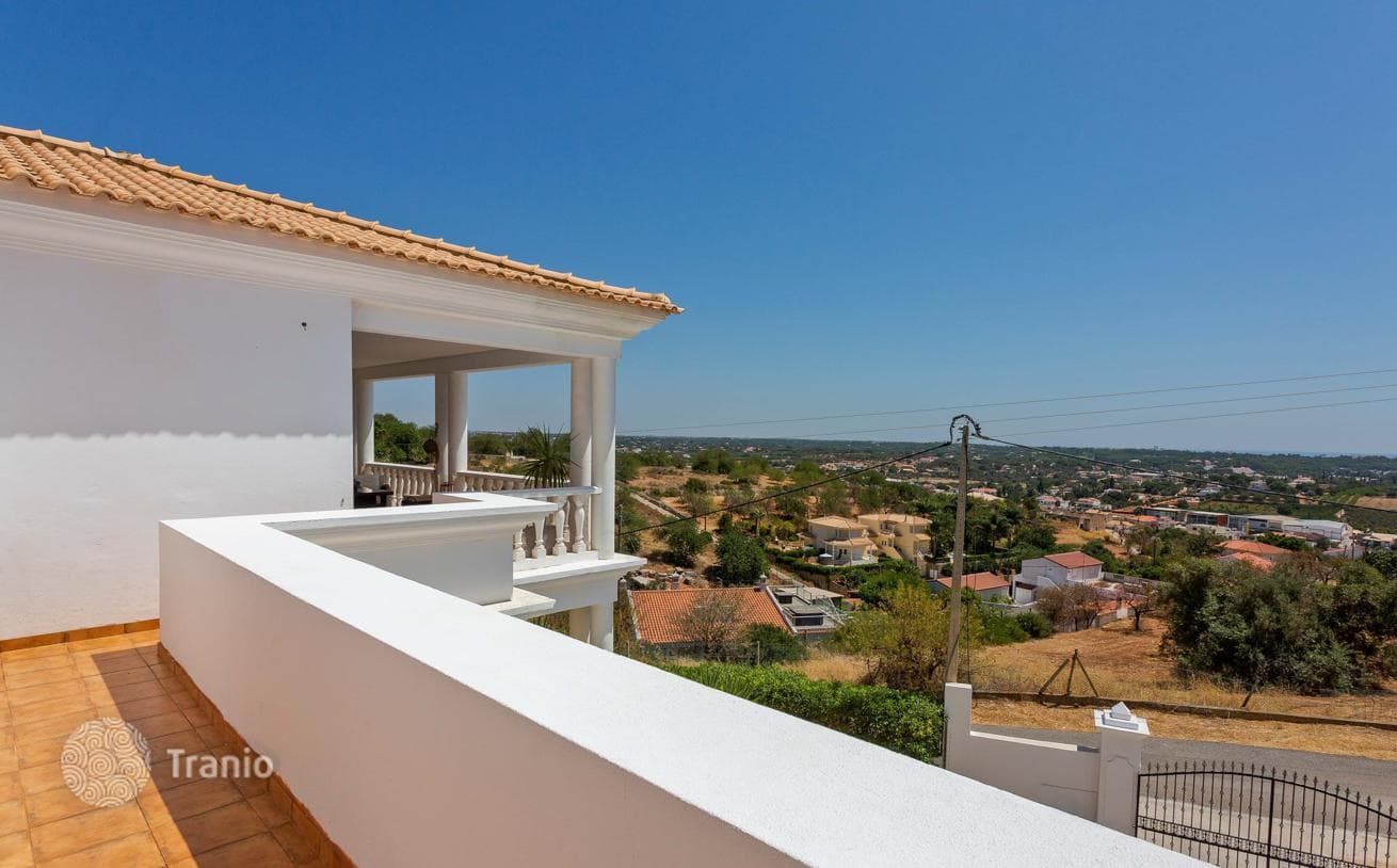 3-Bedroom Villa in Boliqueime, Algarve, photo 3