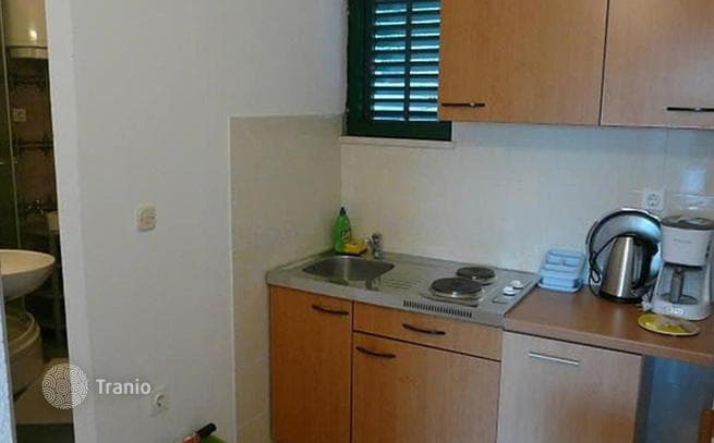 Beachfront House with Garden in Omis, Dalmatia, photo 2