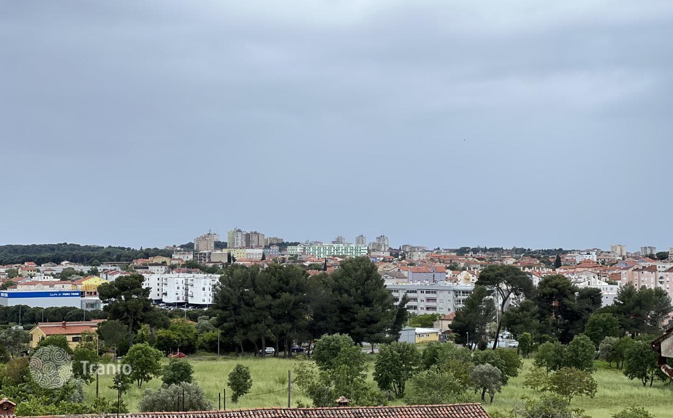 2-Bedroom Apartment on the 2nd Floor in Pula