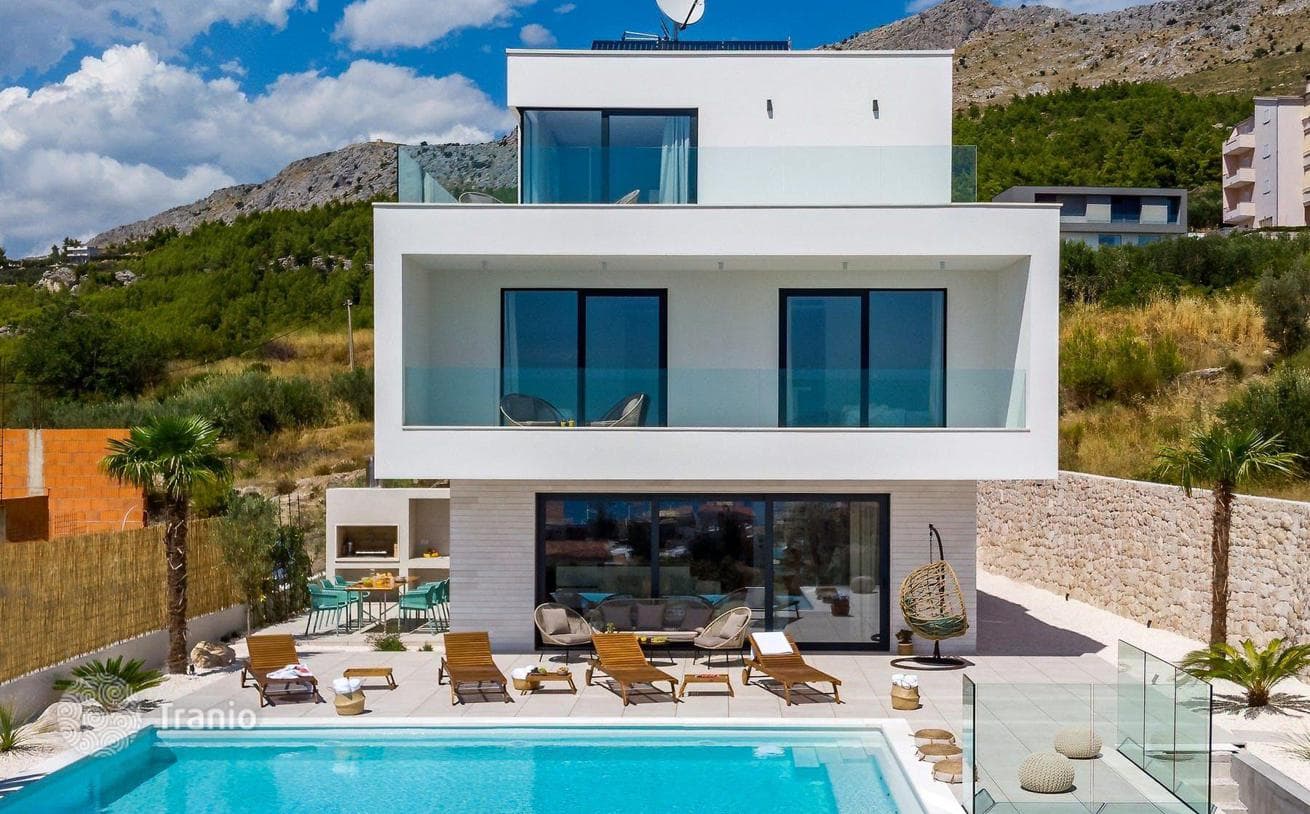 Modern Villa with Private Pool and Sea Views in Split, Croatia, photo 5