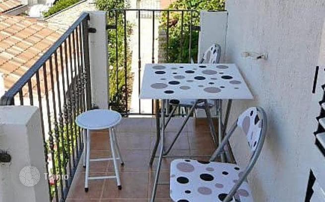 Beachfront House with Garden in Omis, Dalmatia, photo 4