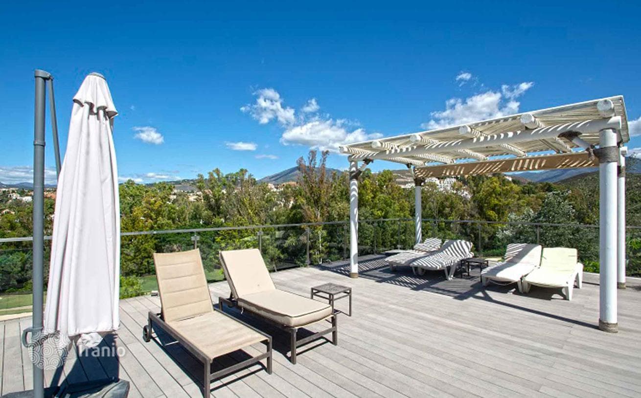5-комнатная вилла 400 м² в Нуэва Андалусии, Испания, фото 2