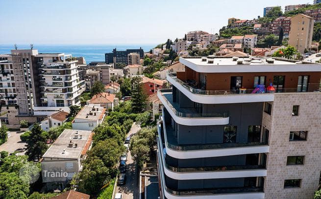 1-Bedroom Apartment with Sea View in Budva