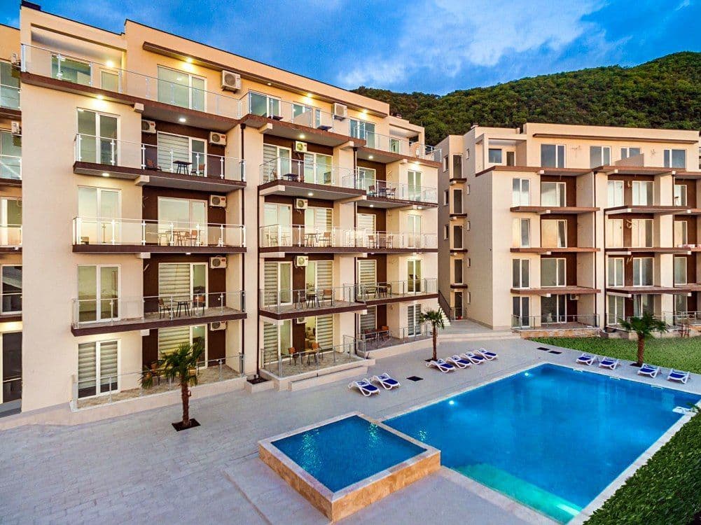 Квартира в Будве, Черногория, 77 м², фото 2