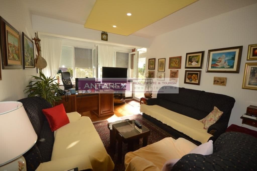 Апартаменты в Херцег-Нови, Черногория, 70 м², фото 3