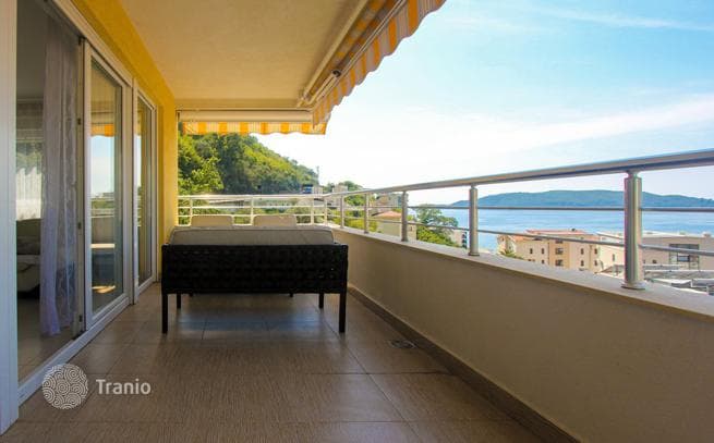 2-Bedroom Apartment with Sea View in Rafailovici, Budva, photo 2