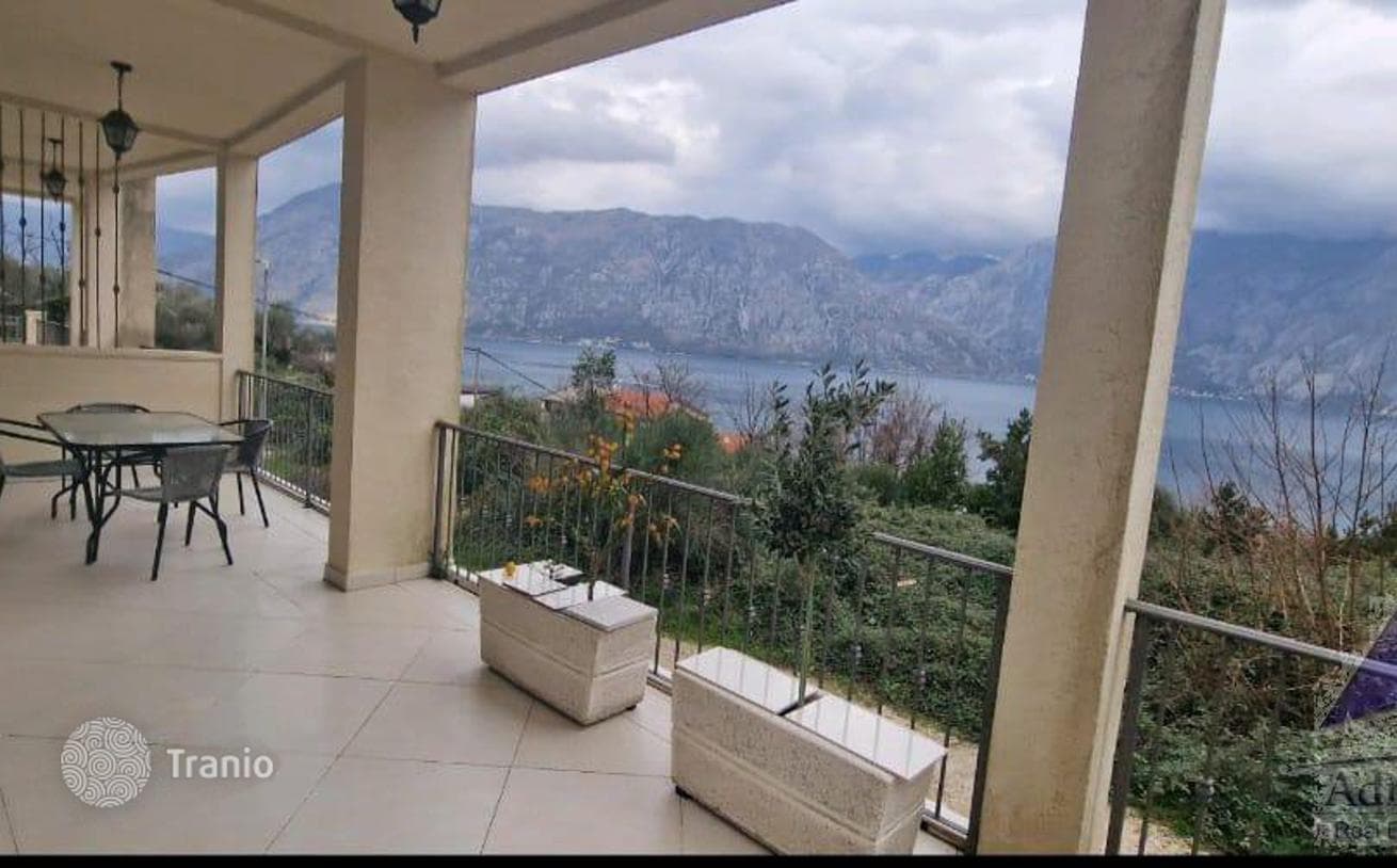 1-Bedroom Apartment with Sea View in Perast, Kotor, photo 4